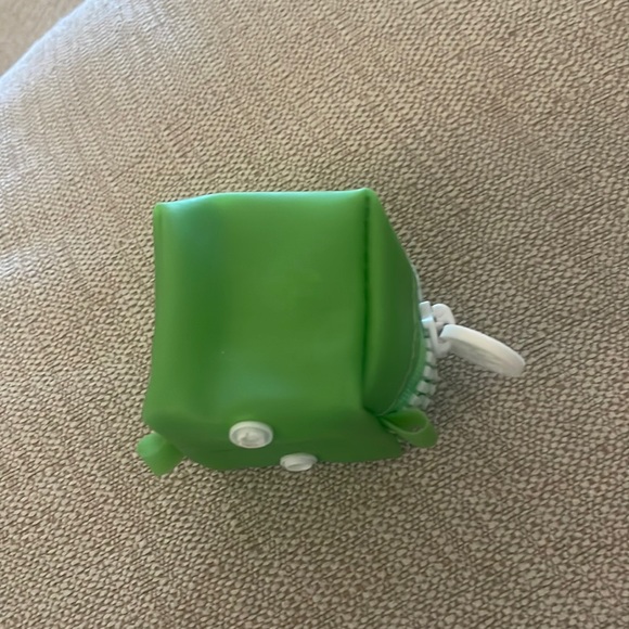 Drunk Elephant Other - DE Soap holder/travel bag. Holds both DE bar soaps with a divider.